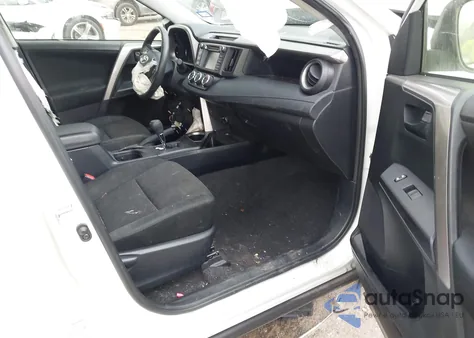 2018 Toyota Rav4 Le z USA, uszkodzony, nr VIN JTMZFREV3JJ752253